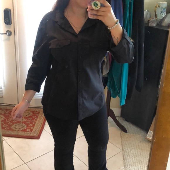 Black top - Picture 1 of 2